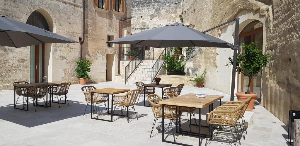 Patio lub wspólna przestrzeń na świeżym powietrzu w obiekcie Residence Masseria Santa Lucia