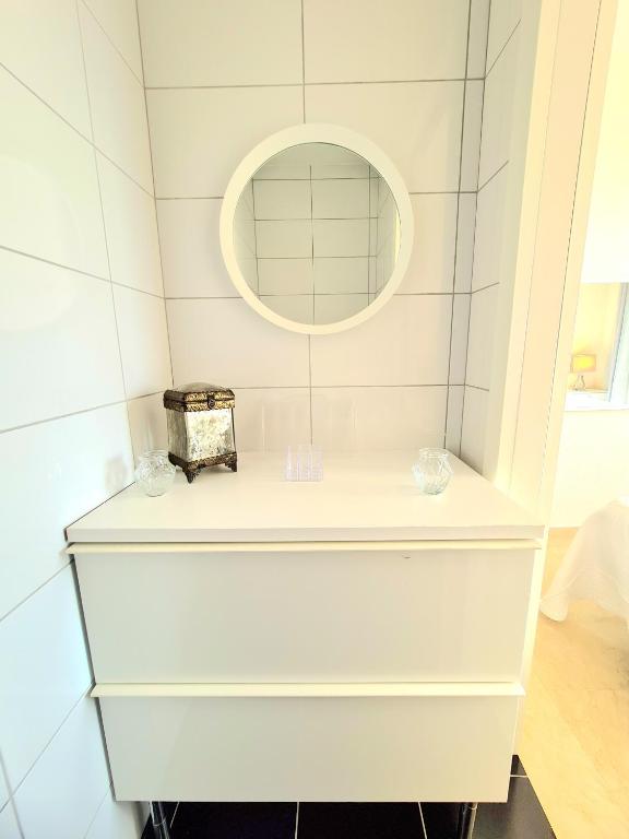 Zdjęcie z galerii obiektu SunRise Sea Views Eco Apartment With Swimming Pool w mieście Mijas
