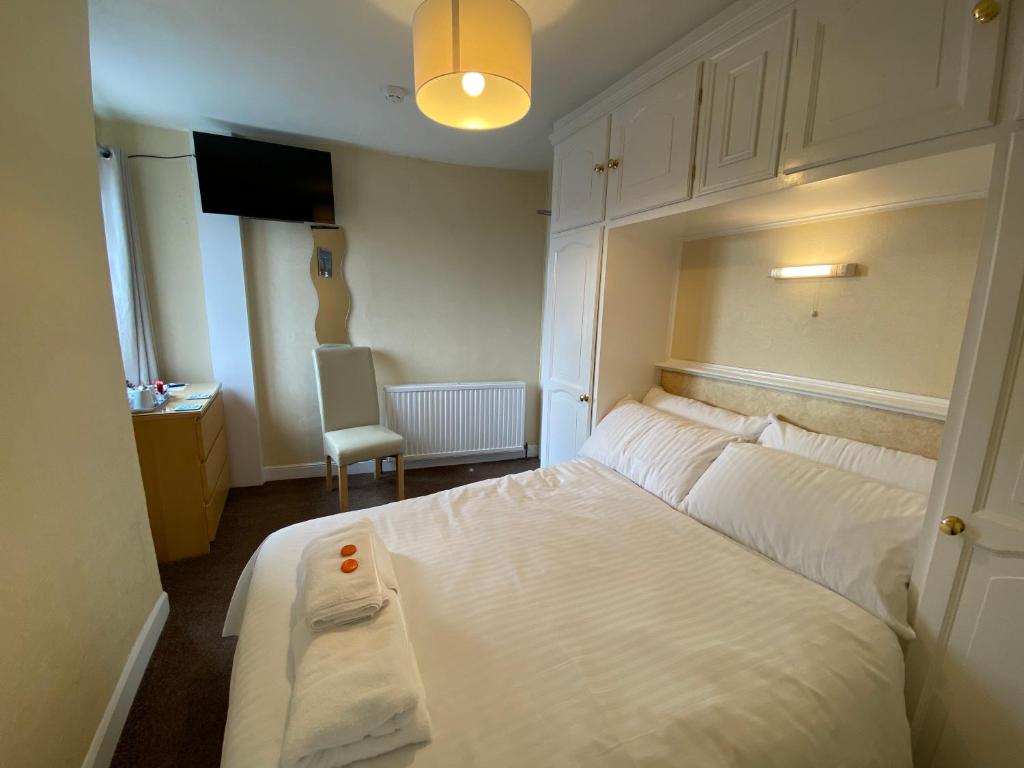 Marine View Guest House - Kleine Tweepersoonskamer - Derde Verdieping