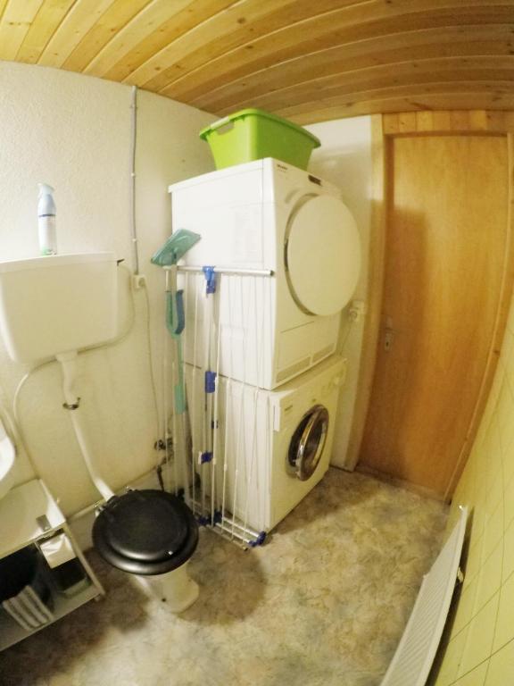 Fotografie z fotogalerie ubytování Gemütliche Ferienwohnung im Berner Oberland v destinaci Sankt Stephan