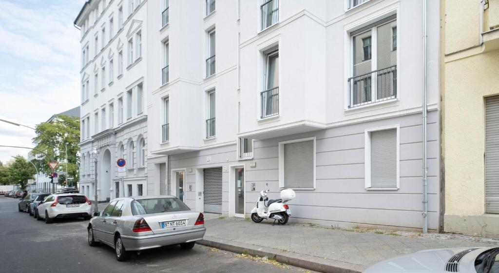 استودیوی طراحی آربیو آی در نزدیکی کاخ شارلوتنبورگ - Arbio I Design Studio near Charlottenburg Palace، استودیوی طراحی آربیو آی در نزدیکی کاخ شارلوتنبورگ