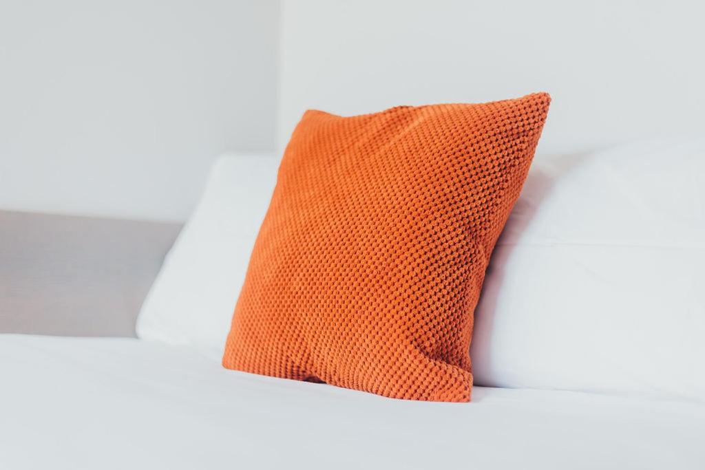 Quarter by the Warren Collection - Resim 40