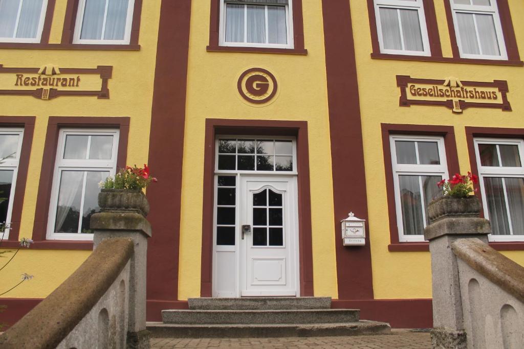 Hotel Gesellschaftshausの外観または入り口