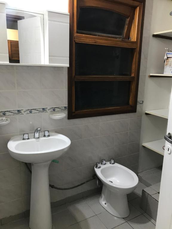 Ένα μπάνιο στο chula s house 4