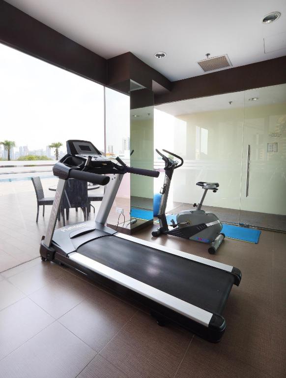 Fitness centrum a/nebo fitness zařízení v ubytování Value Hotel Thomson