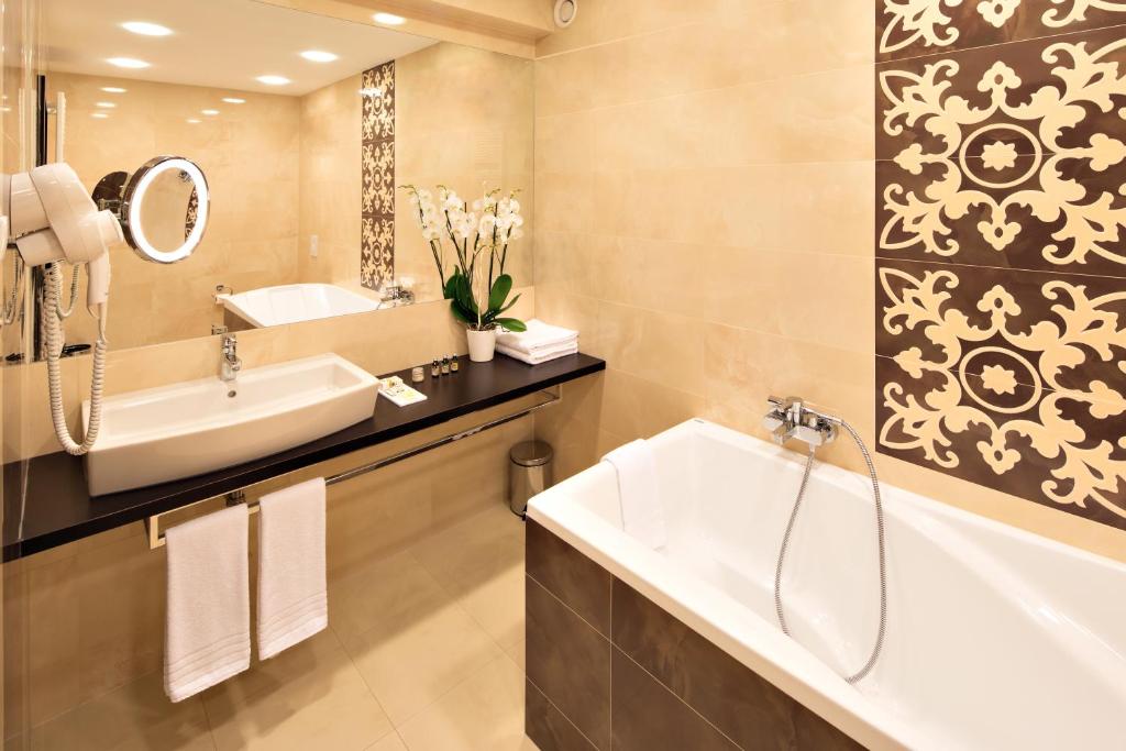 Koupelna v ubytování Z-Hotel Business & Spa