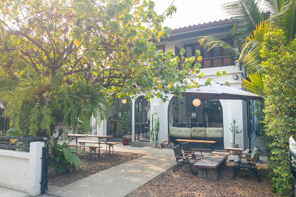 Zahrada ubytování Eleven Pillar Site Chiangmai