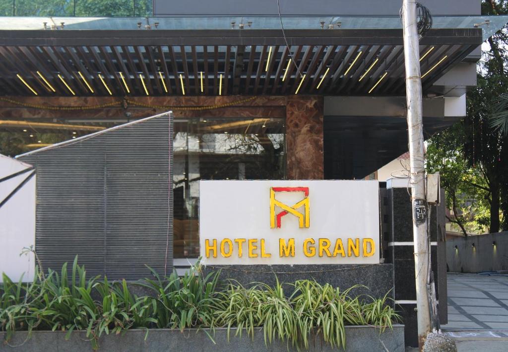 Certifikát, hodnocení, plakát nebo jiný dokument vystavený v ubytování Hotel M Grand