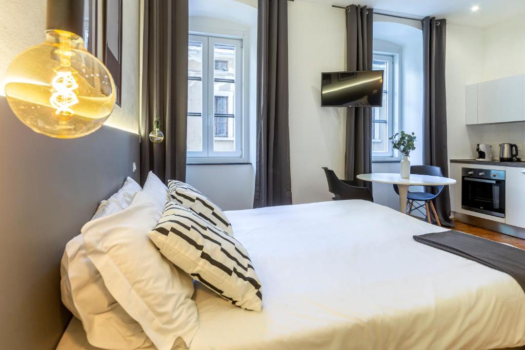 Amazing studio in the city center + WiFi - Appartement D'une Chambre