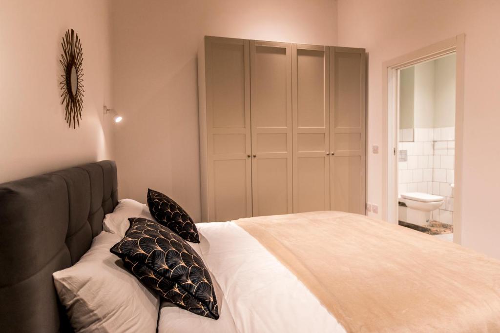 Valletta Collection - 101 Republic - 11