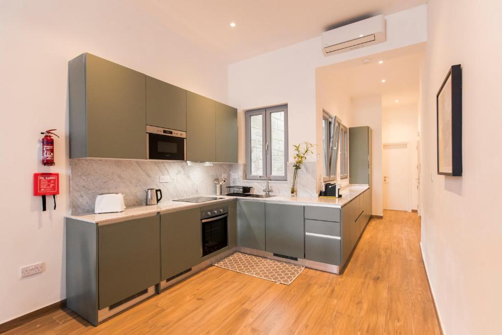 Valletta Collection - 101 Republic - 7