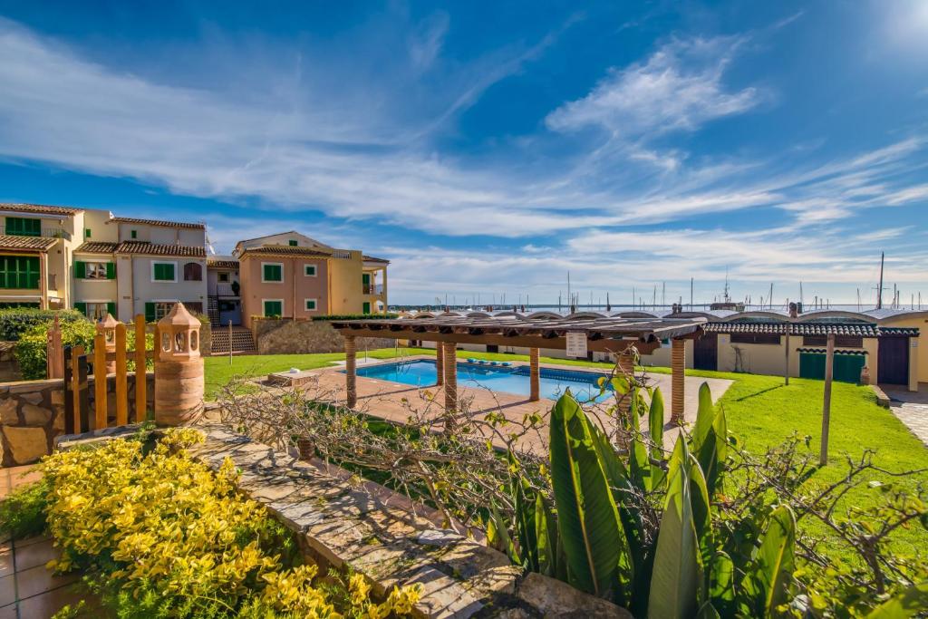Bazén v ubytování Ideal Property Mallorca - Blau Mari nebo v jeho okolí