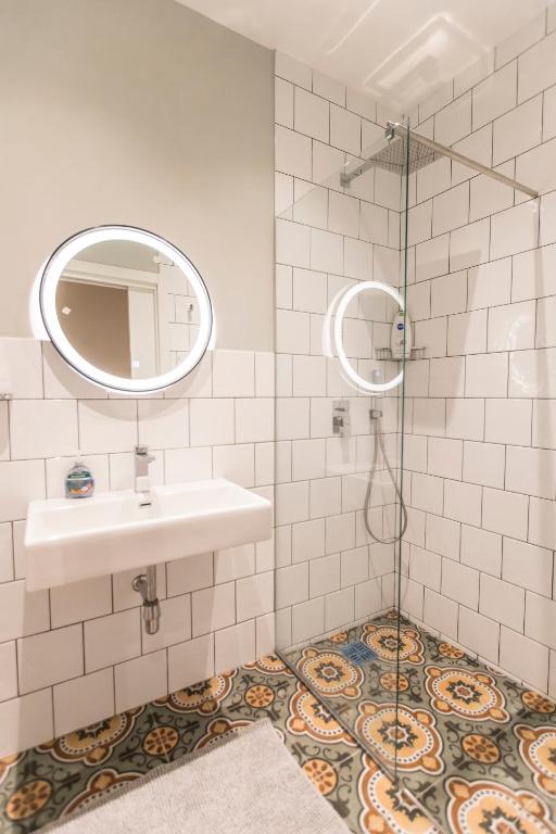 Valletta Collection - 101 Republic - 13