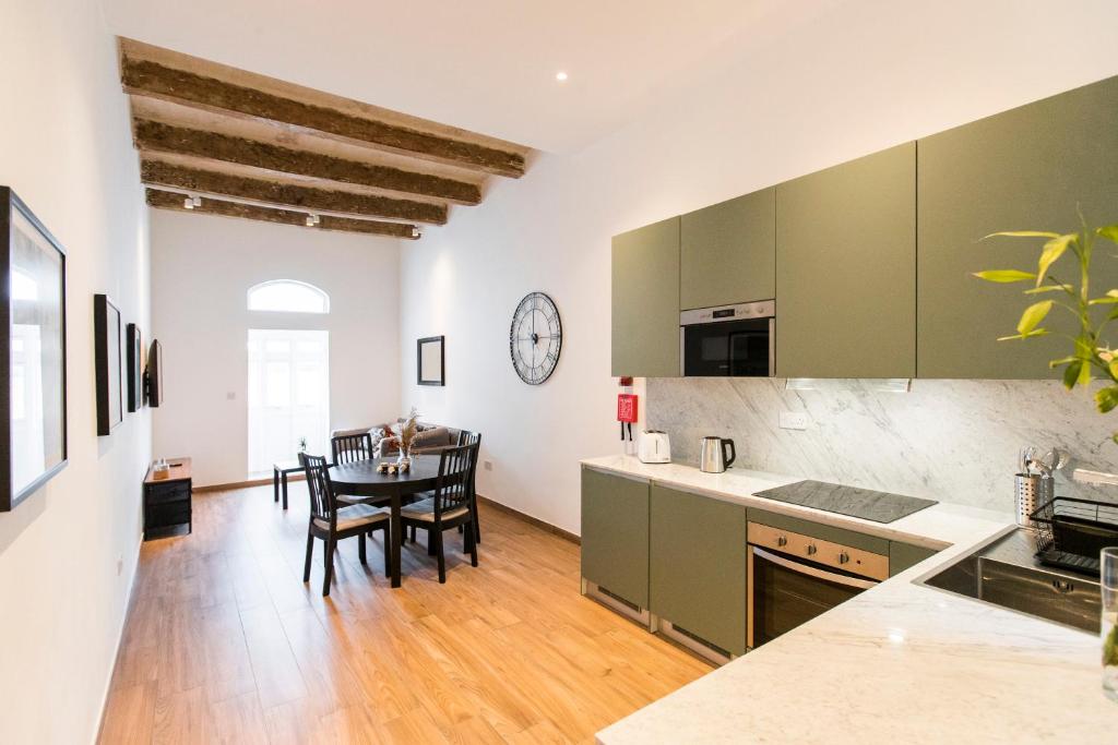 Valletta Collection - 101 Republic - 8