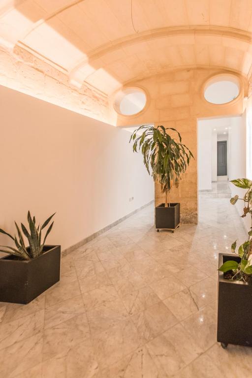 Valletta Collection - 101 Republic - 17