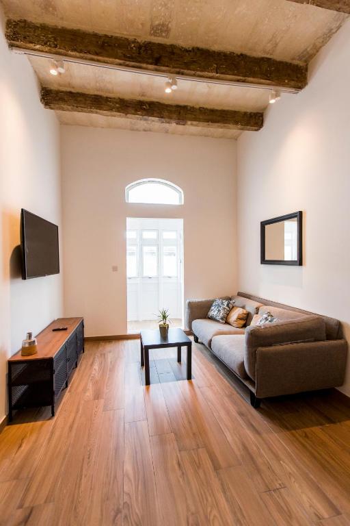 Valletta Collection - 101 Republic - 1