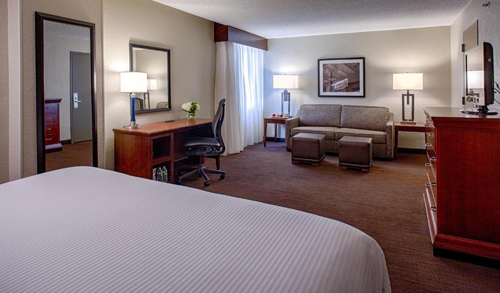Wyndham New Orleans French Quarter - Executive King Room - Non-Smoking