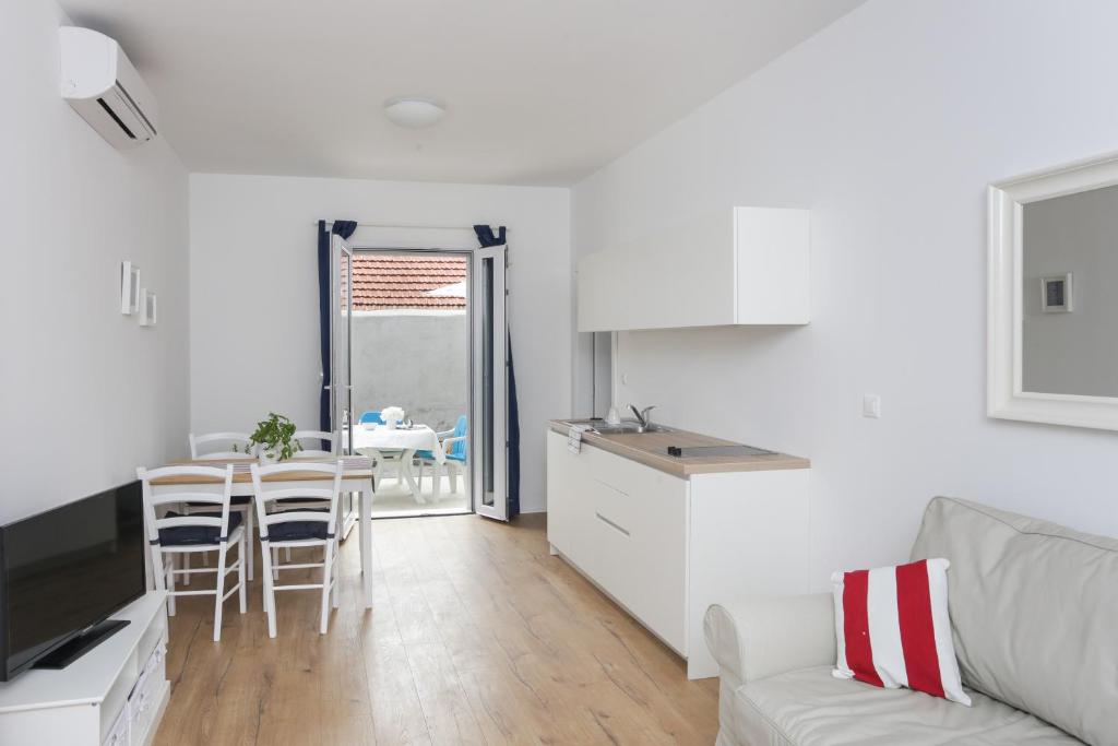 Apartments Villa Karmen - 5