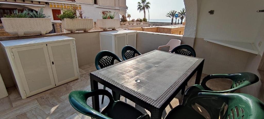 Fotografia z galérie ubytovania Beach Breeze Townhouse by the beach v destinácii Santa Pola