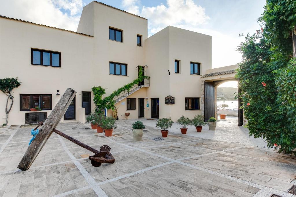 Phi Hotel La Tonnara di Bonagia photo