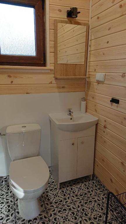 Koupelna v ubytování Zakątek Borsk, Jasnochówka 2, domek 37