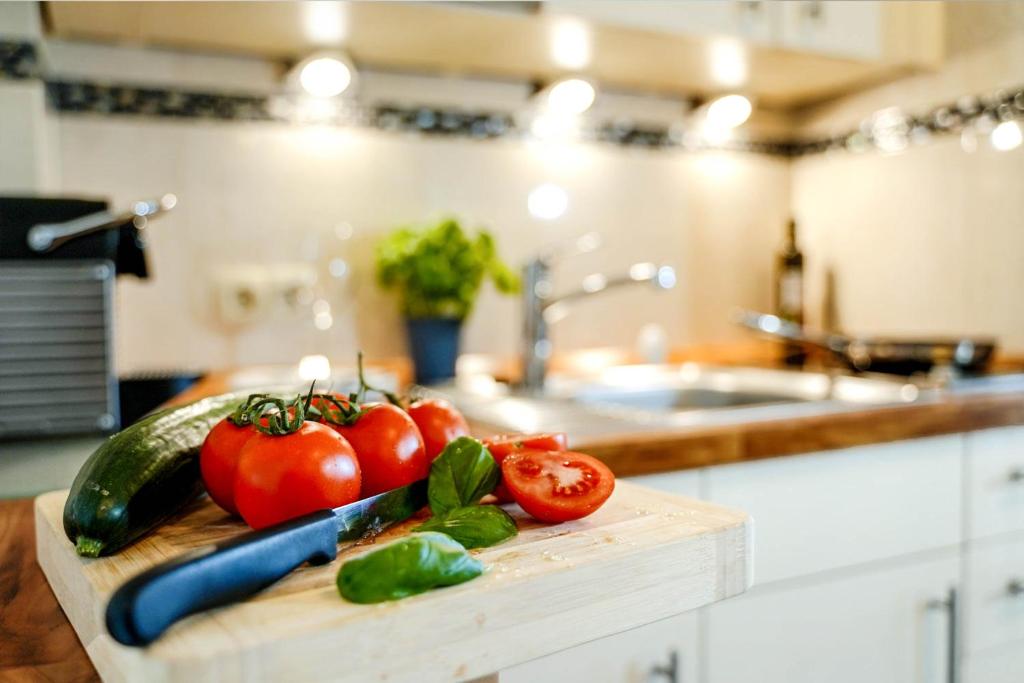 Kuchyň nebo kuchyňský kout v ubytování Ferienwohnung Eidum Strand