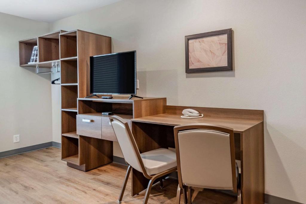 TV a/nebo společenská místnost v ubytování WoodSpring Suites Austin Georgetown