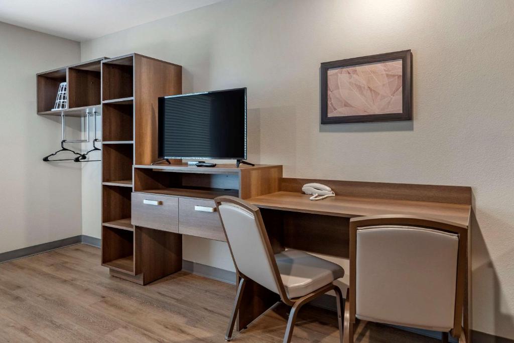 TV a/nebo společenská místnost v ubytování WoodSpring Suites Austin Georgetown