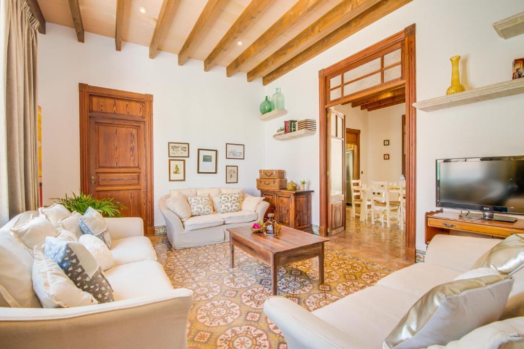 TV a/nebo společenská místnost v ubytování Ideal Property Mallorca - Verdera