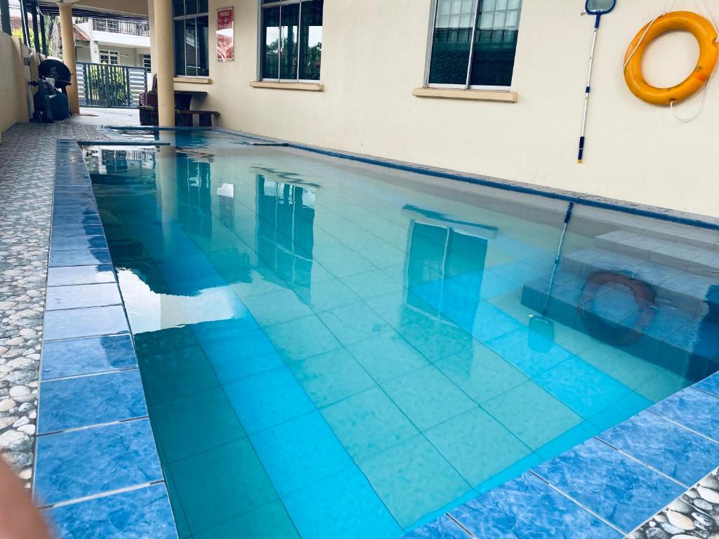 Kolam renang di atau dekat dengan Casa Drezqi Homestay Melaka Private Pool