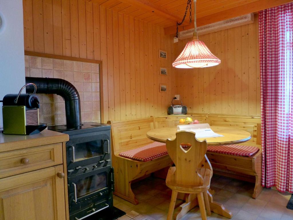 Kuchyň nebo kuchyňský kout v ubytování Apartment Stocki by Interhome