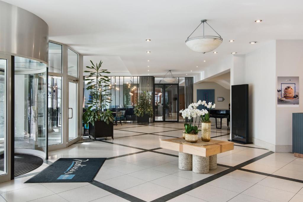Vstupní hala nebo recepce v ubytování Radisson Blu Hotel Wroclaw