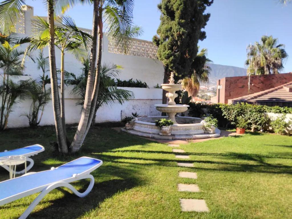 Villa Famosa 2 - Housity