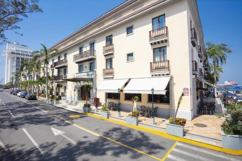 Budova, kde se hotel nachází