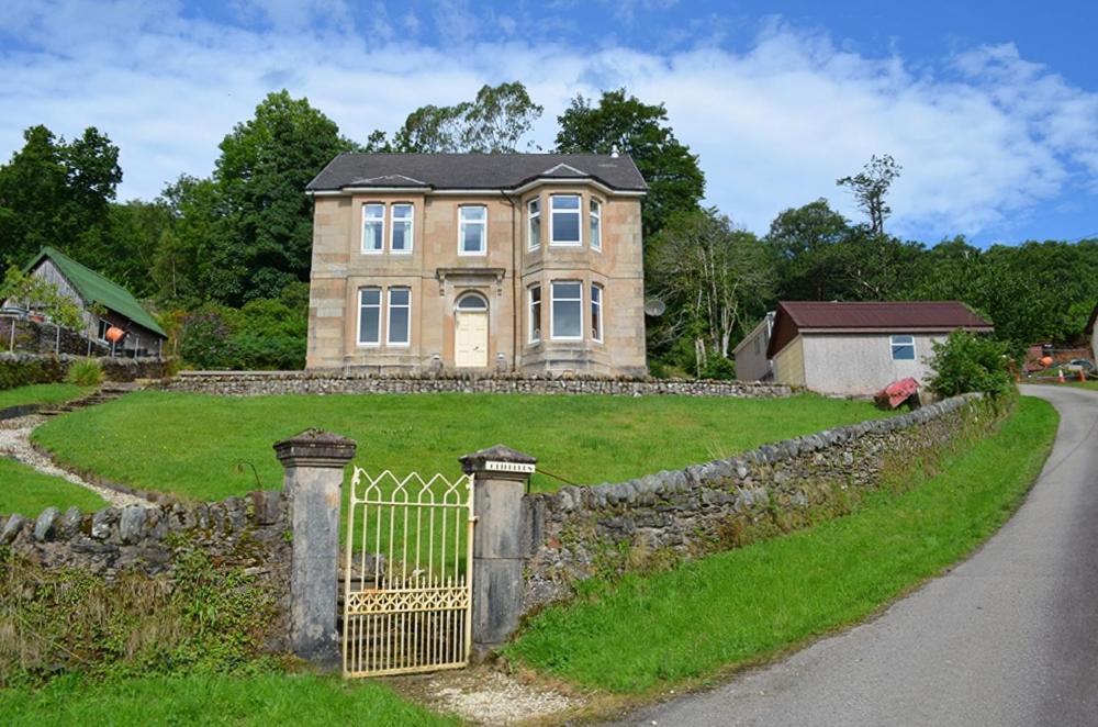 Zahrada ubytování Upper Villa, Tighnabruiach, Argyll & Bute