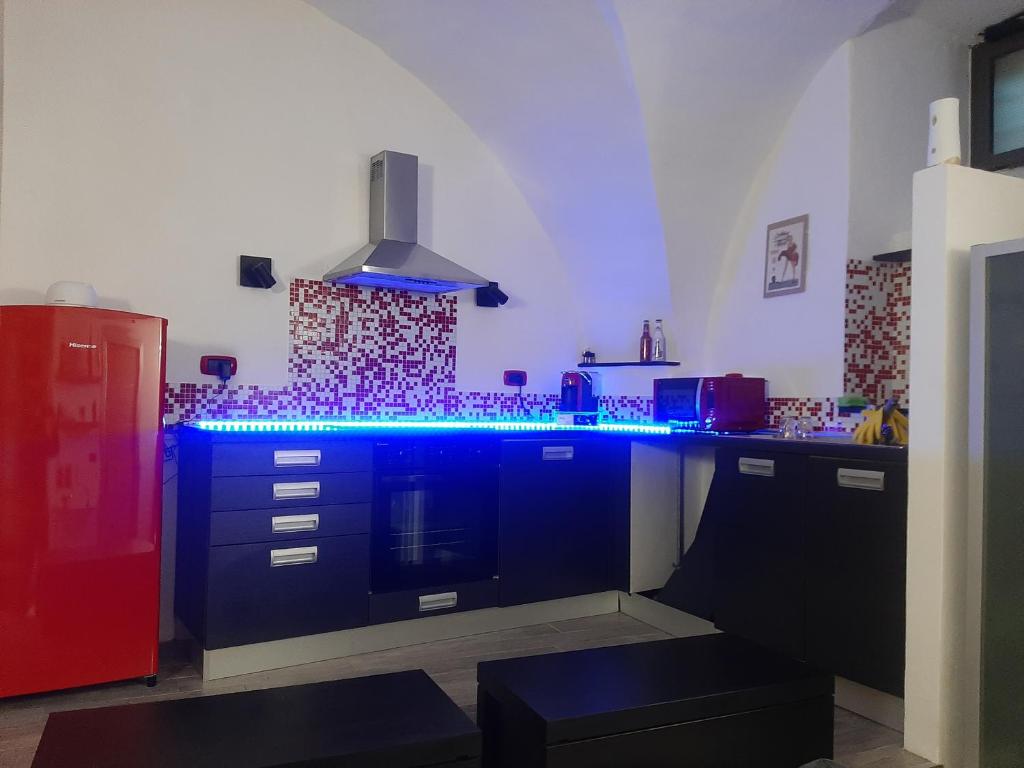 Kuchnia lub aneks kuchenny w obiekcie ROSEROSSE casa vacanze