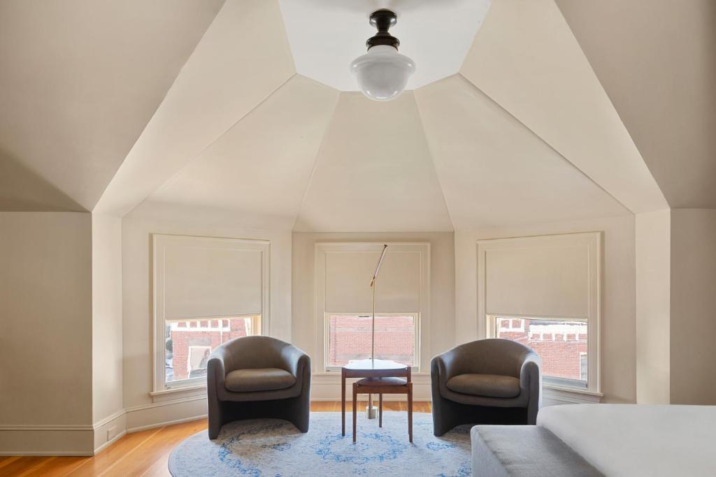 The Francis Hotel - Junior Suite