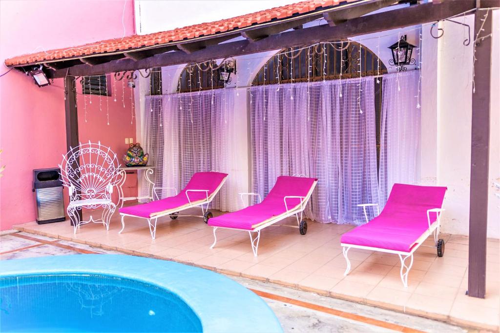 Bazén v ubytování Hotel Santa Lucía nebo v jeho okolí