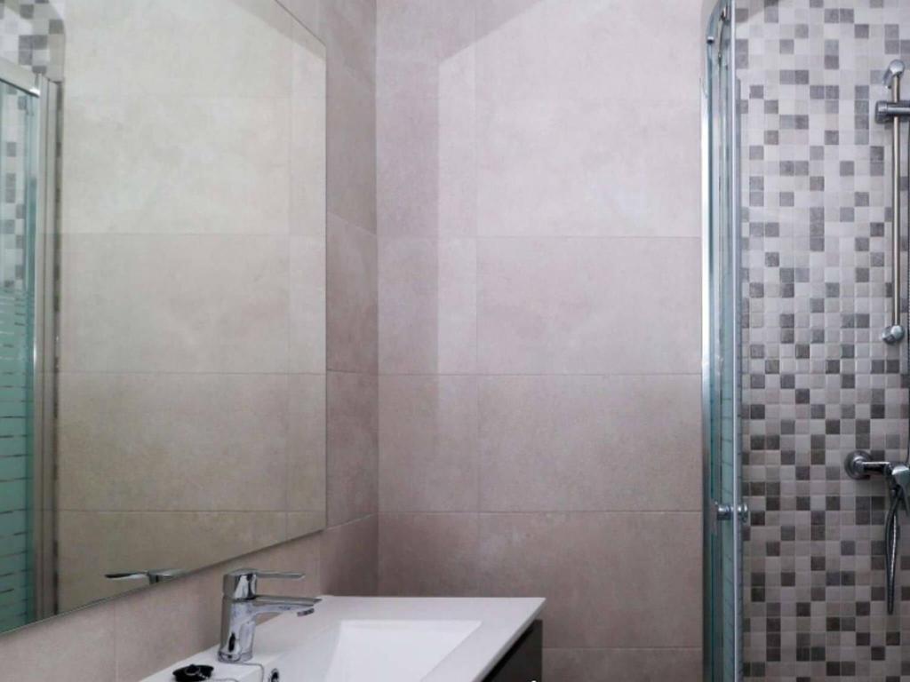 Zdjęcie z galerii obiektu Belvilla by OYO Apartamento Benal beach w Maladze