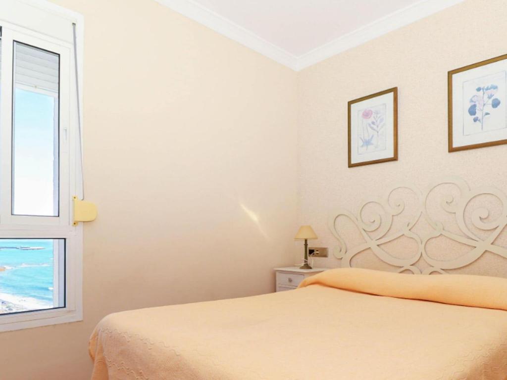 Zdjęcie z galerii obiektu Belvilla by OYO Apartamento Benal beach w Maladze