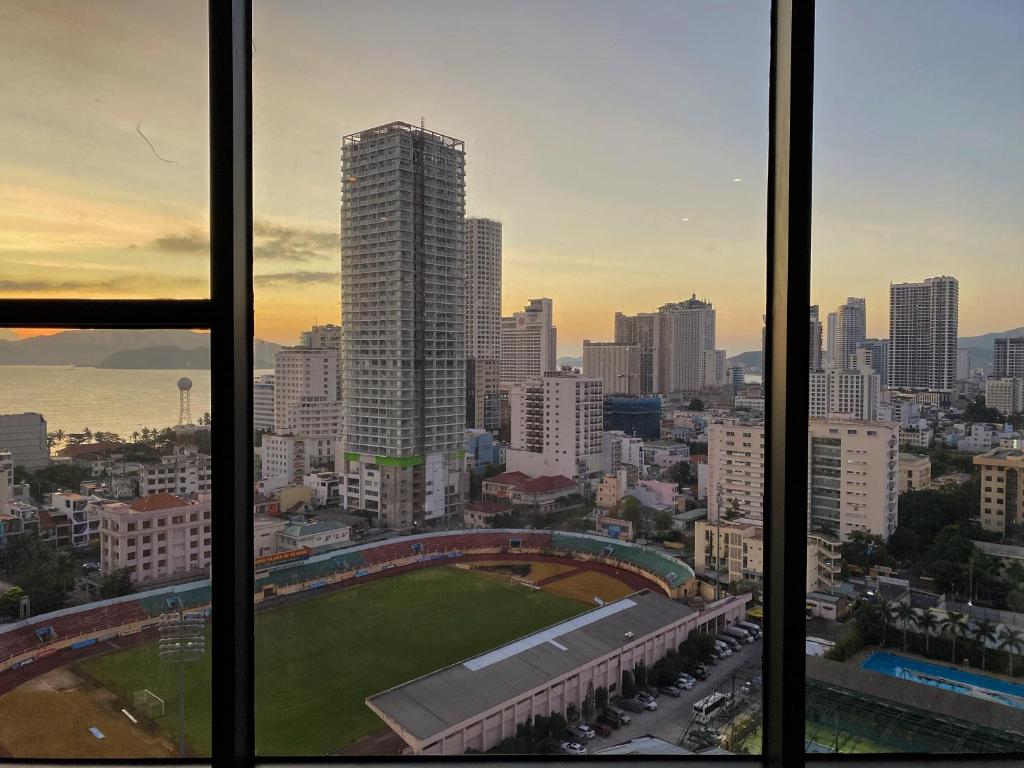 Nespecifikovaný výhled na destinaci Nha Trang nebo výhled na město při pohledu z hotelu