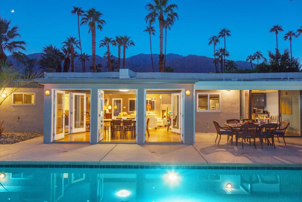 Vacation Home The Quintessential at Deepwell, Palm Springs, CA