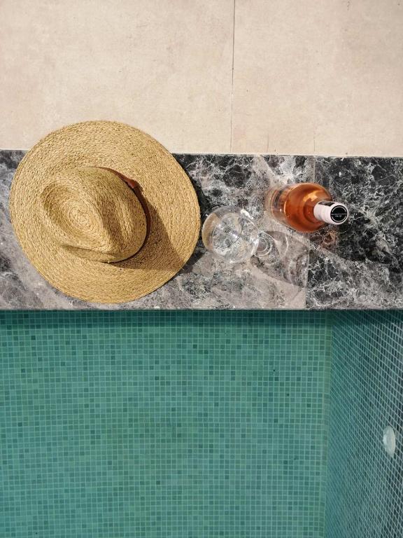 The swimming pool at or close to CubeStudio21
