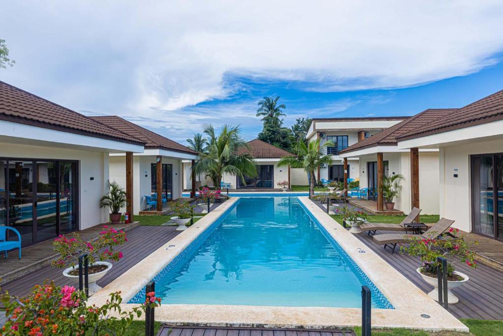 Bazén v ubytování Amphitrite Resort nebo v jeho okolí