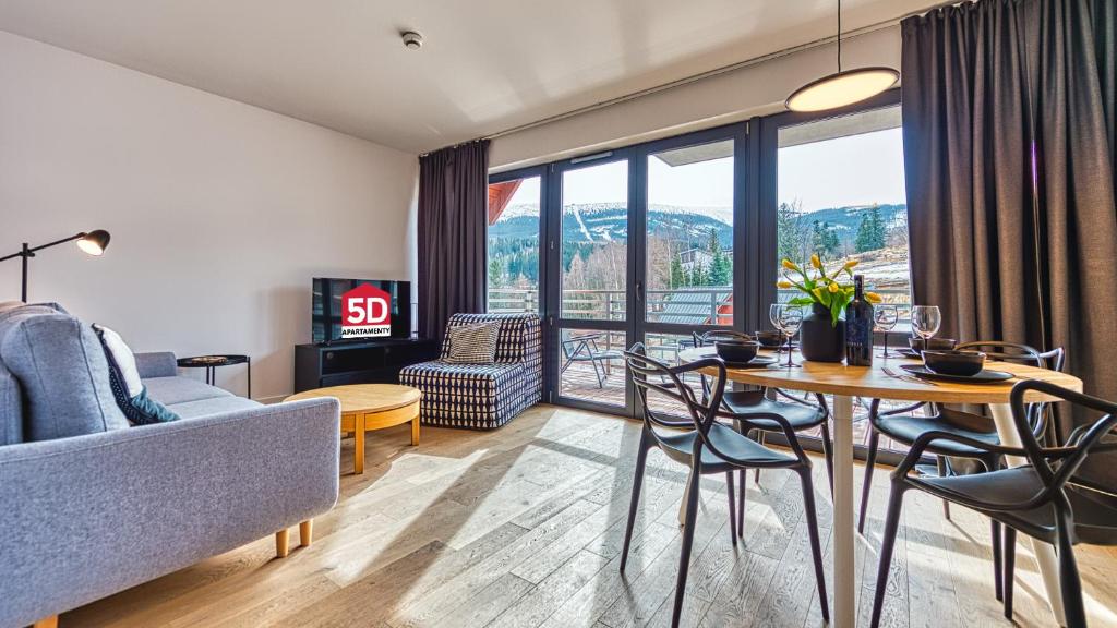 Posedenie v ubytovaní Apartament Triventi 98 z Widokiem- 5D Apartamenty