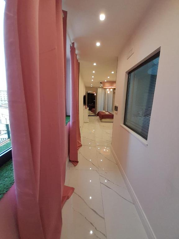 TV a/nebo společenská místnost v ubytování Tiffany & Babylon Luxury Stay