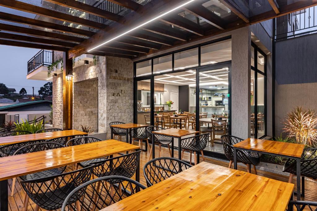 Restaurace v ubytování Pousada Serra Verde