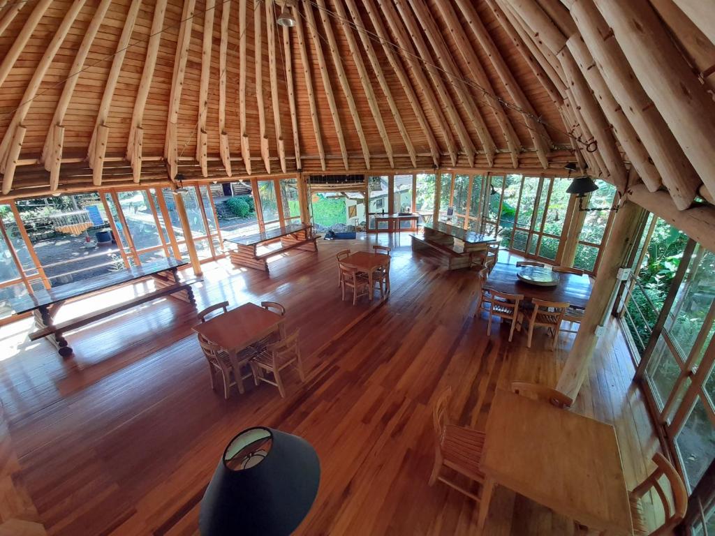 Restaurace v ubytování Hosteria La Roulotte - Mindo