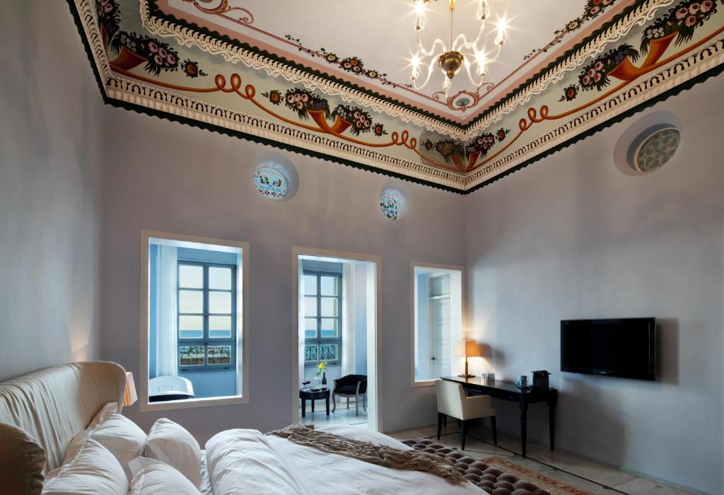 TV a/nebo společenská místnost v ubytování The Efendi Hotel Akko