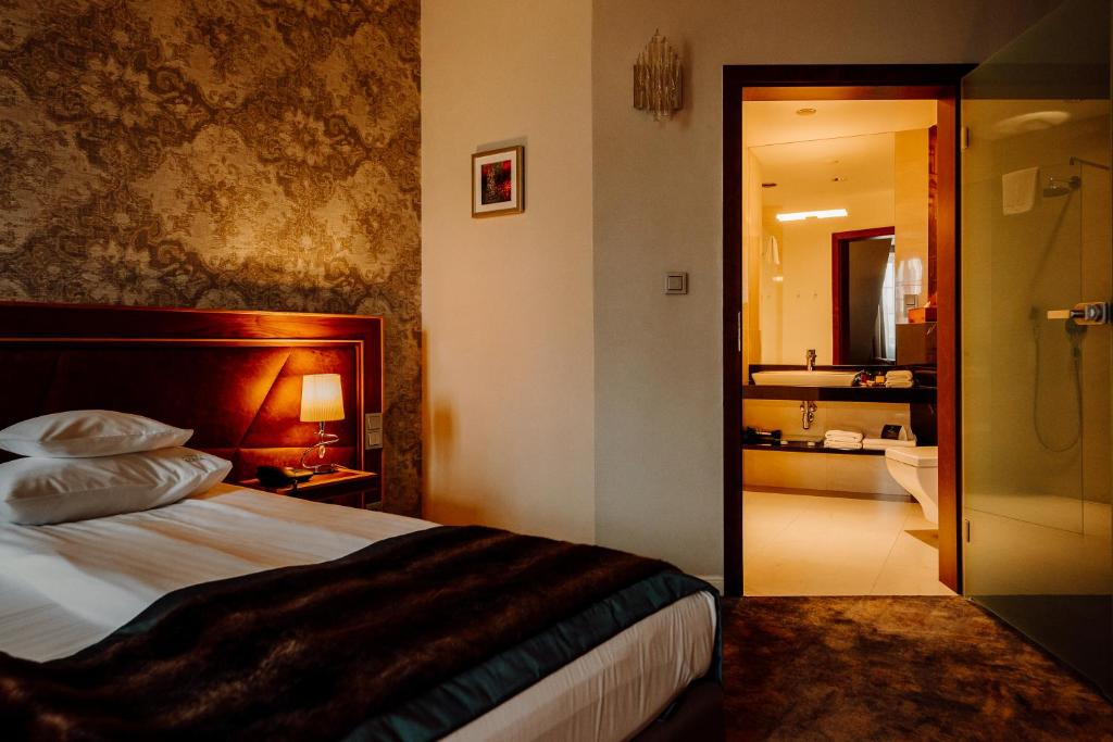 
Standard Double or Twin Room
